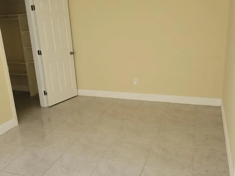Unit Photo