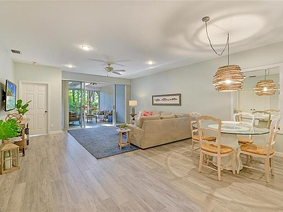2nd image of 25200 Goldcrest Dr APT 511