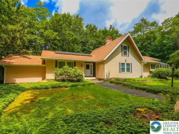 1271 Kilmer Rd, Tobyhanna, PA 18466
