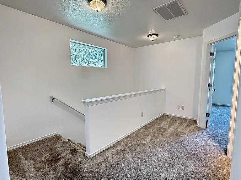 8807 N Tyndall Ave — Photo 29