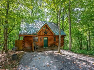 1454 Silver Poplar Ln, Sevierville, TN 37876