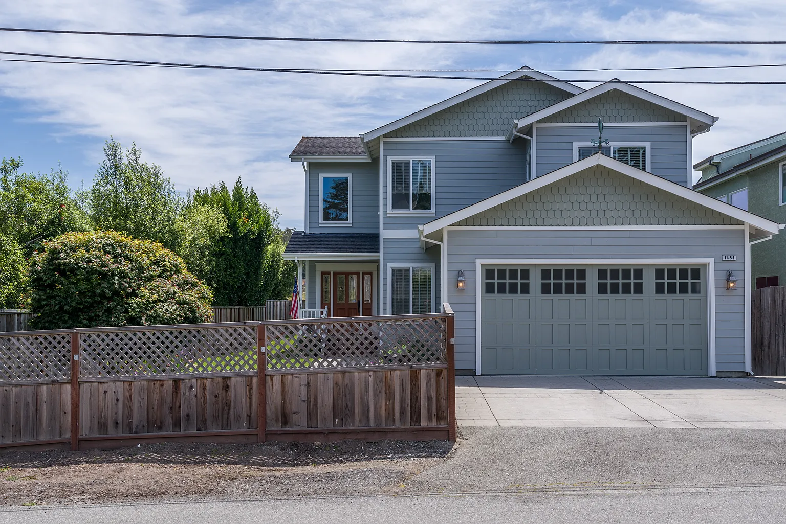 1451 Hill St photo 1