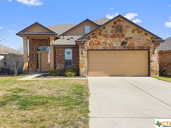 2nd image of 1403 Emerald Gate Dr