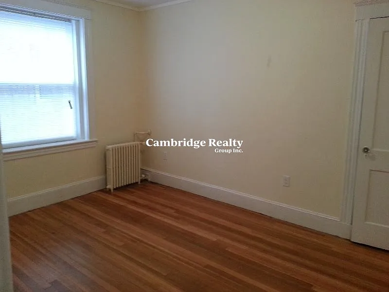 2 bed, 1.0 bath, $2,500 — Photo 3