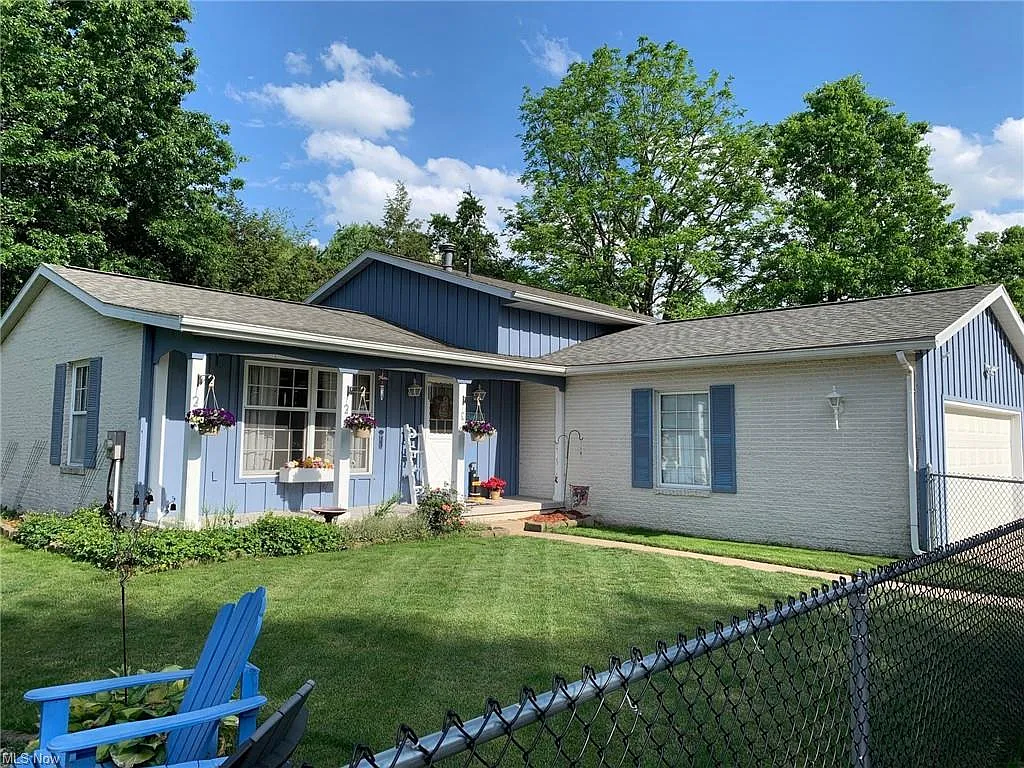 1114 E Front St photo 1