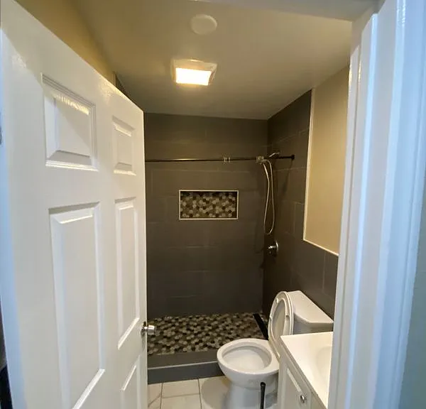 2525 E 3rd St #2 — Photo 9