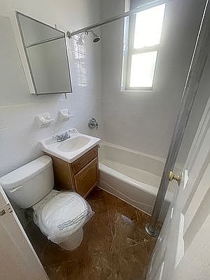 3rd image of 124 Sherman Ave APT 28