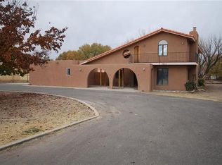 1055 Green Acres Ln, Bosque Farms, NM 87068