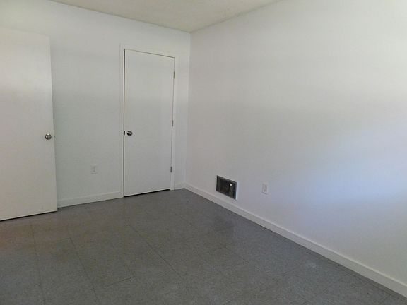 5th image of 715 Richardson St