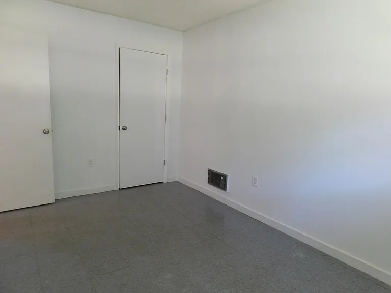 715 Richardson St — Photo 5