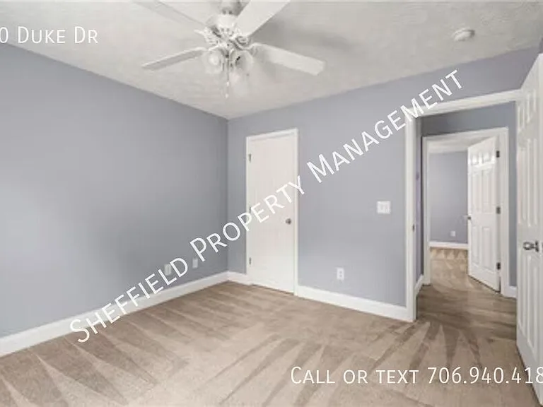 60 Duke Dr — Photo 17
