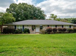 212 Cherokee Trl, Henderson, TX 75652