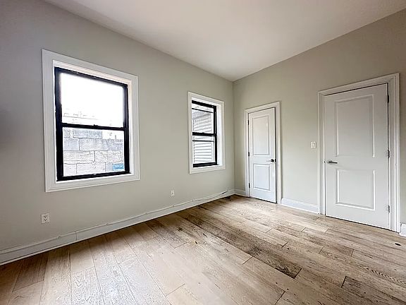 4th image of 211 Johnson Ave APT 1R