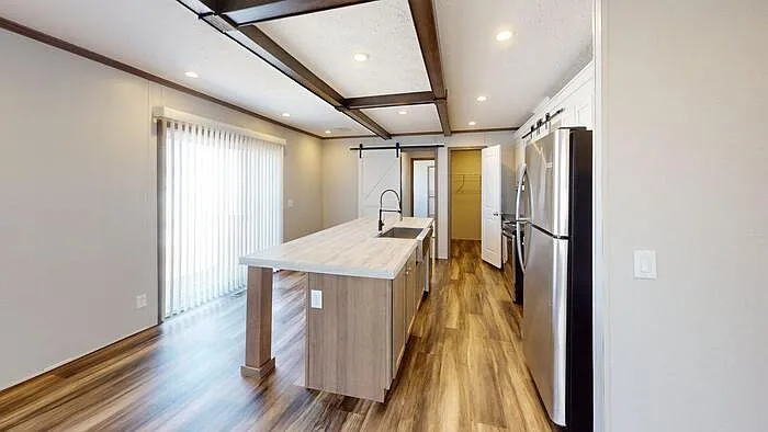 360 Continental Ave — Photo 10