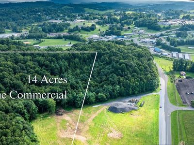 Floyd Pike, Hillsville, VA, 24343