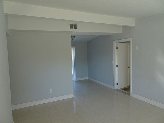 4th image of 5207 S 79th St