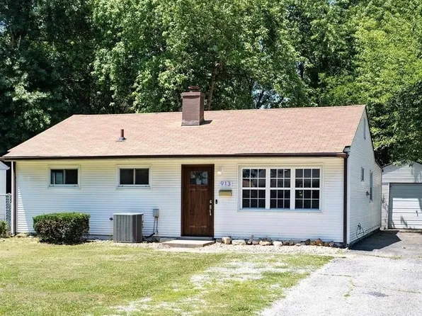 913 N 38th St, Belleville, IL 62226