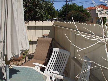 4th image of 209 N Juanita Ave APT A