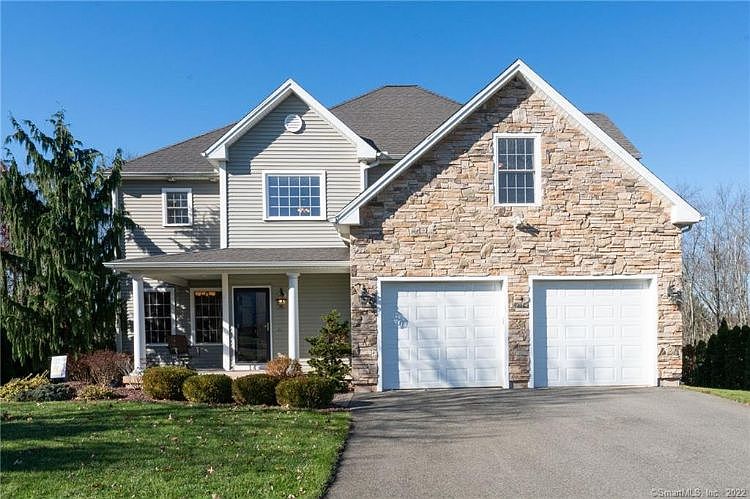 1st image of 14 Cider Hill Dr