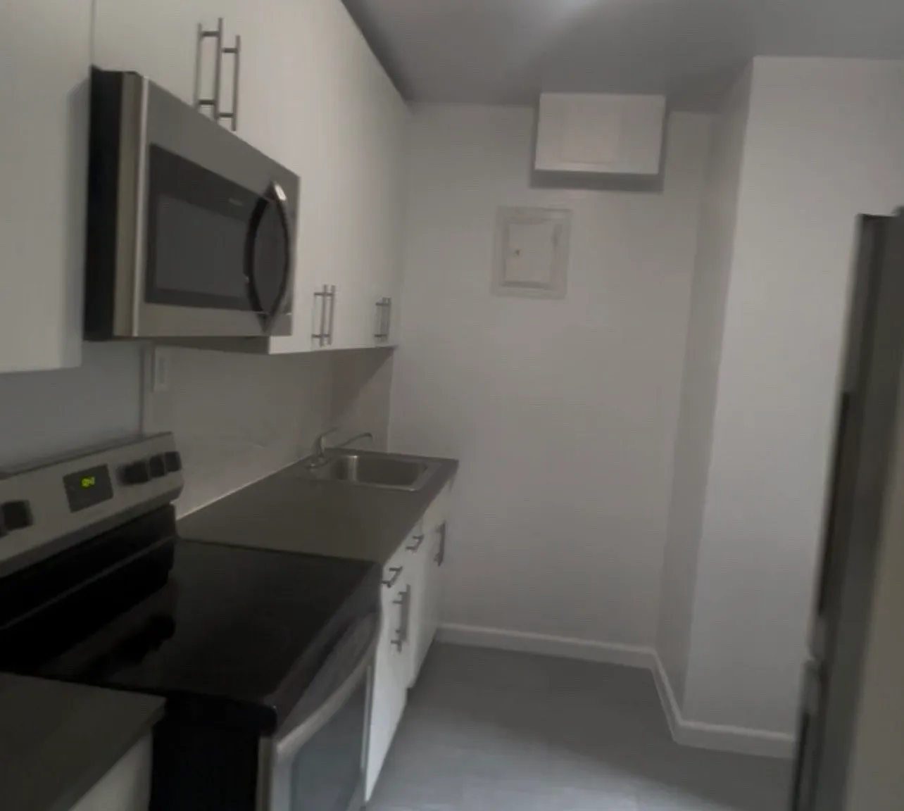 2 bed, $2,400 — Photo 1