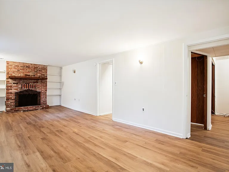 2405 Phillips Dr — Photo 28