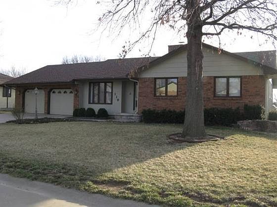 1st image of 119 S Bradley Dr