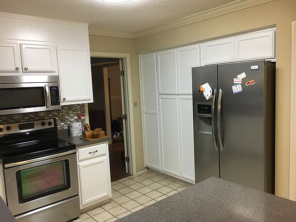 3rd image of 10307 Autumn Chase SE