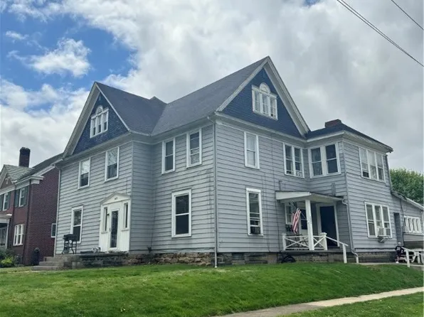 405 S 4th St, Coshocton, OH 43812