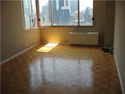 Rented by RELO REDAC INC. | media 27