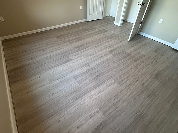 5th image of 28 Lake St APT 211