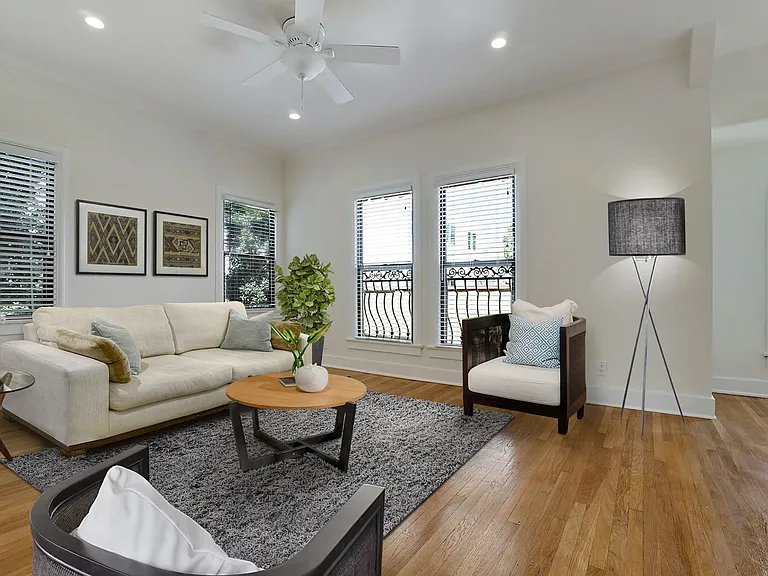 Barton Apartments — Photo 21