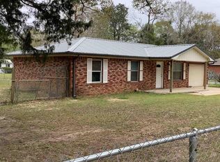 5576 Seminole St, Milton, FL 32570