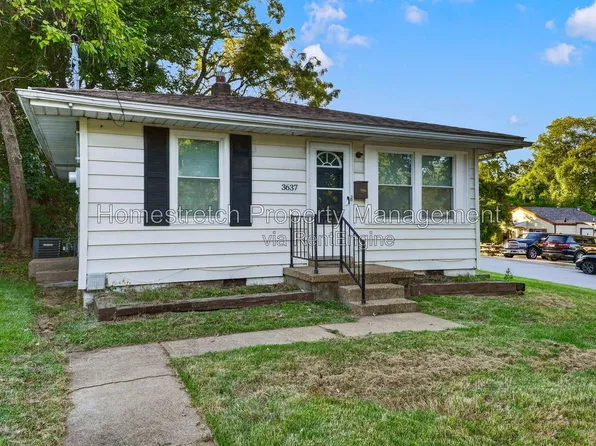 3637 Long Dr, Saint Ann, MO 63074