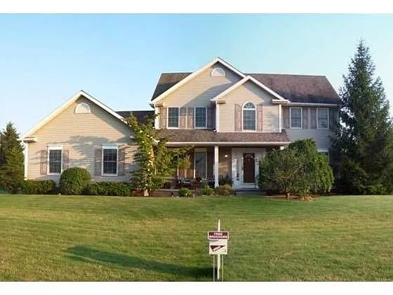 45 Jade Cir photo 1