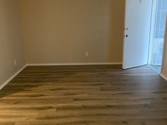 3rd image of 16133 Woodruff Ave #9