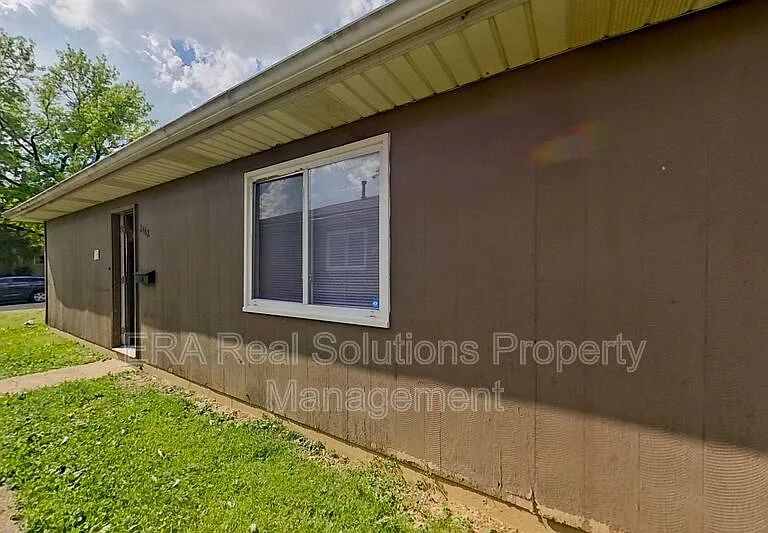 2462 Hiawatha St — Photo 17