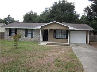 5453 Chipper Ln, Pace, FL 32571