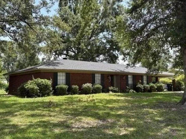 723 Alta Vista Dr, Greenwood, MS 38930