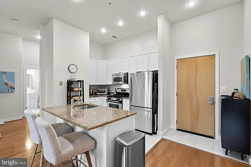 181 E Reed Ave #412 Photo 1