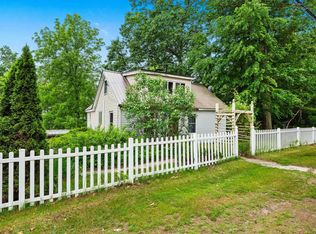 648 Raymond Rd, Chester, NH 03036