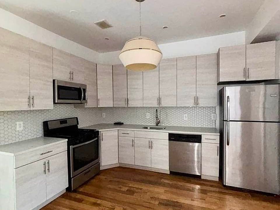 1st image of 70 Herkimer St Suite 4