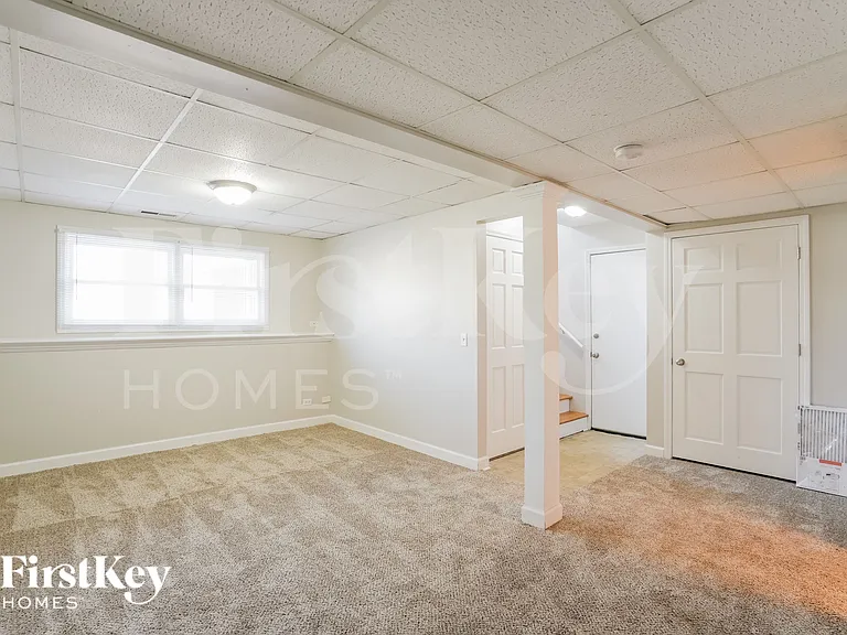 3219 W Beach Dr — Photo 13