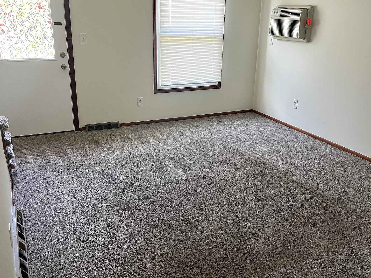 2 bed, 950 sqft, $850 — Photo 3