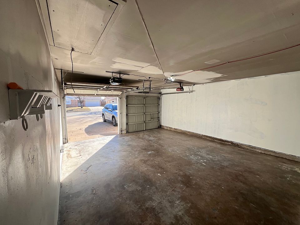 1st image of 509 SW 71st St