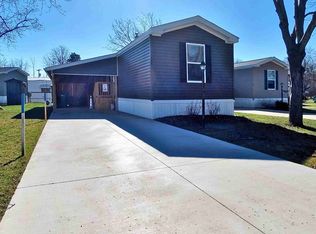 36 Oak Ln, Clarence, NY 14031