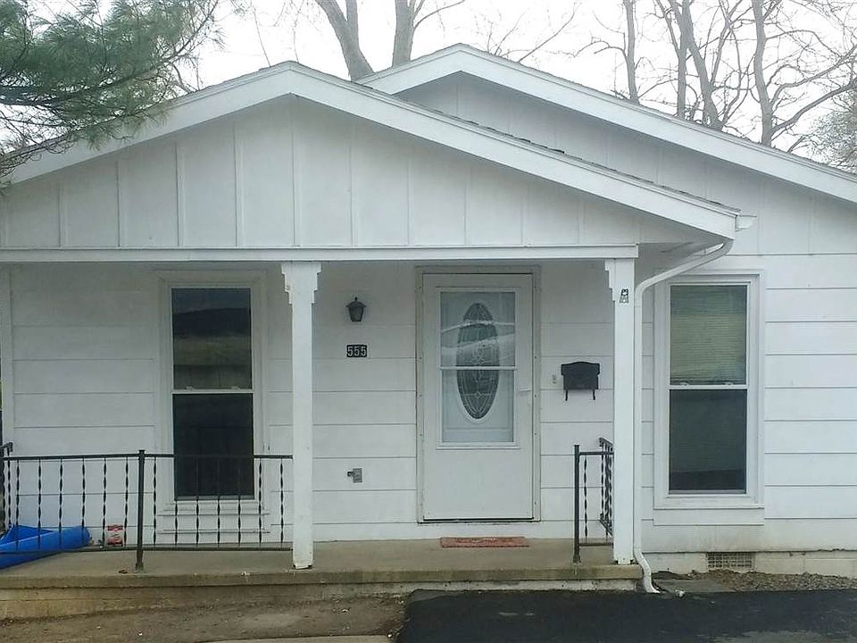 1st image of 555 Hawkins St