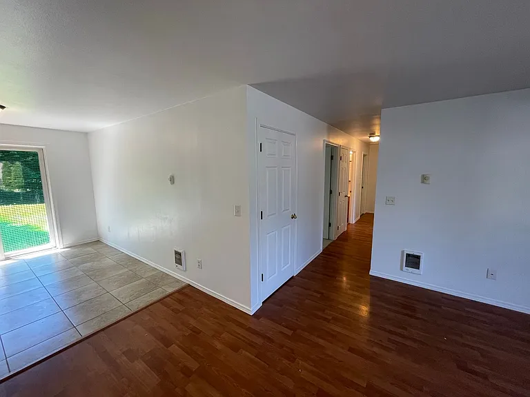 2415 Forest Park Ln — Photo 7