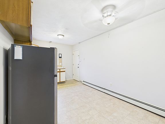 3rd image of 75 Putnam Pike #11487949