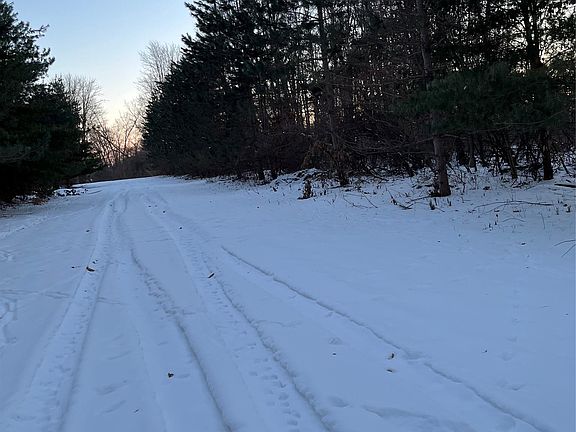 5th image of 3000 S Genuine Rd