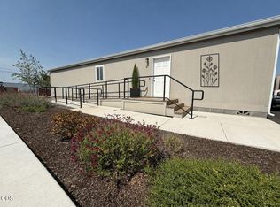 460 Arnos St #87, Talent, OR 97540